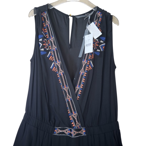 Twelfth Street Cynthia Black Detailed In V Neck Line Jumpsuit Size M - Picture 8 of 11